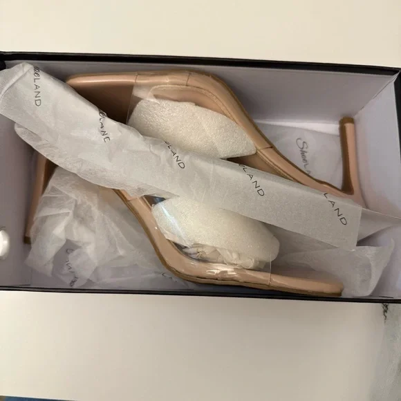 Elegant Clear and Tan Women's Heels - Picture 6 of 8